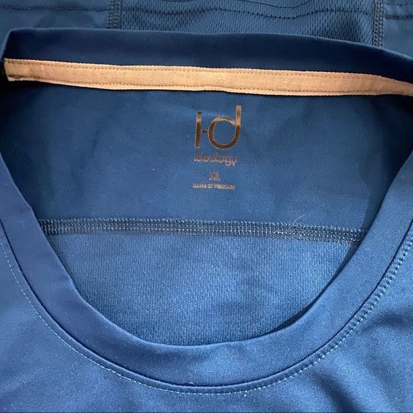 ID ideology men’s moisture wicking workout shirt - Picture 3 of 3